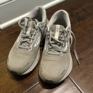 Brooks ghost 14 running shoes